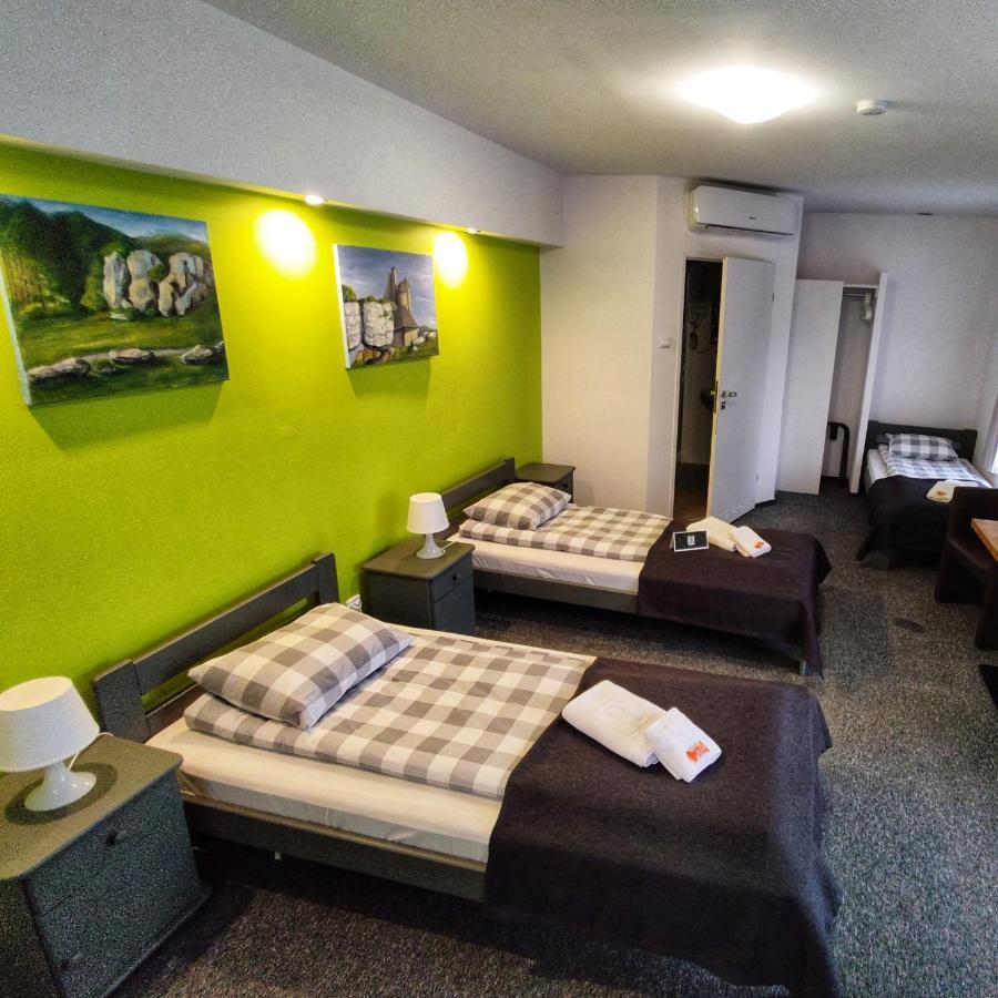 Rj Hotel Pabianice Exteriör bild