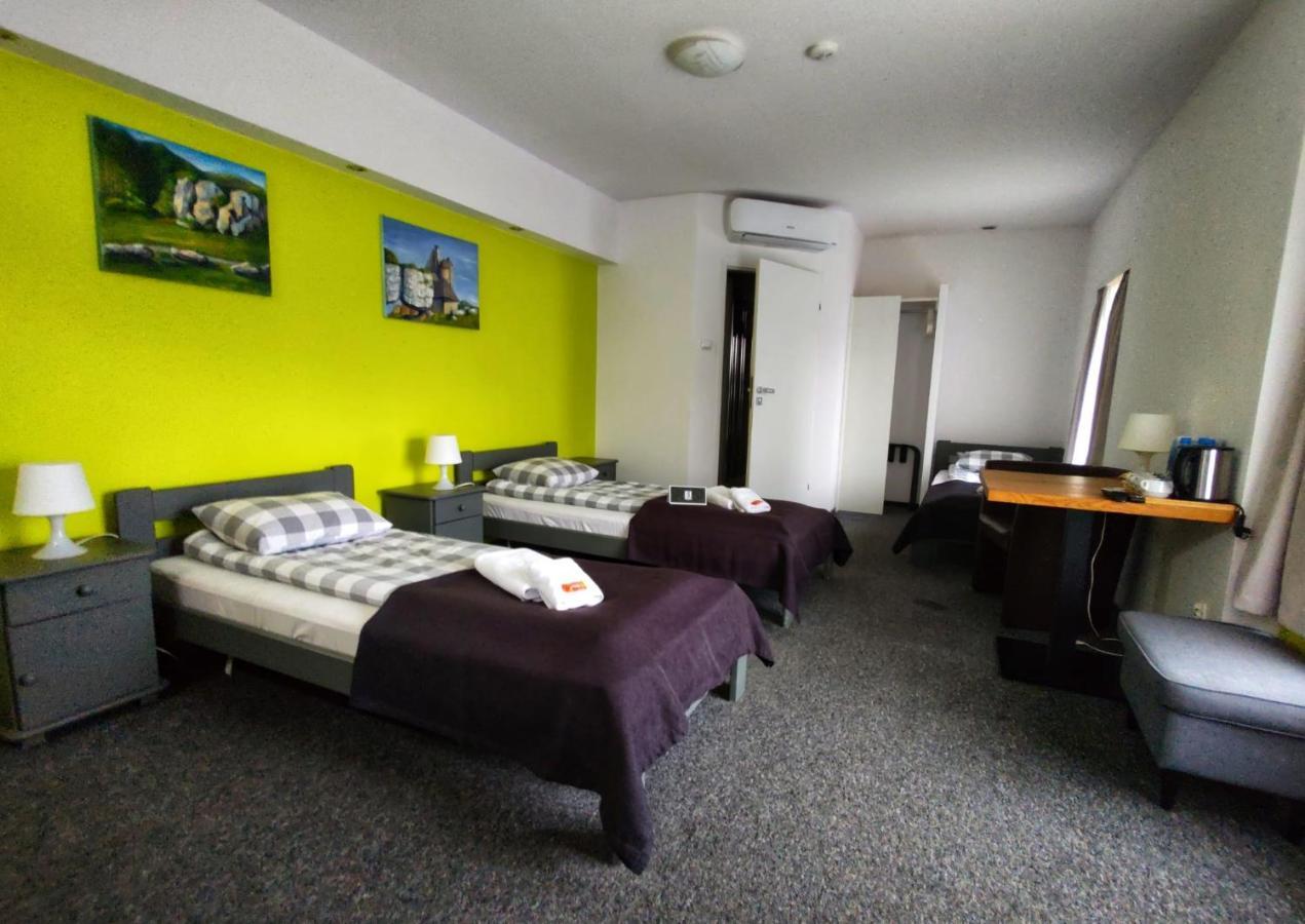 Rj Hotel Pabianice Exteriör bild